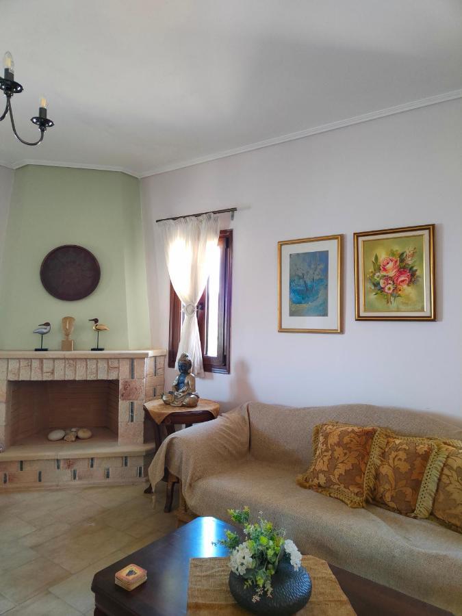 Athevillas Antonis Mina Bagian luar foto