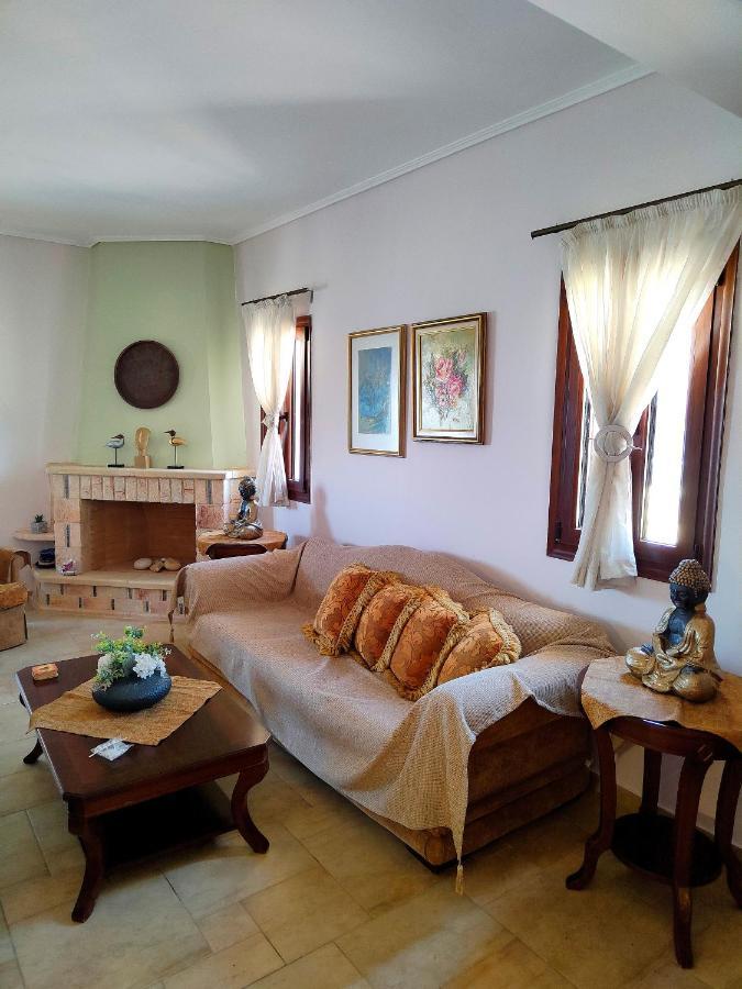 Athevillas Antonis Mina Bagian luar foto