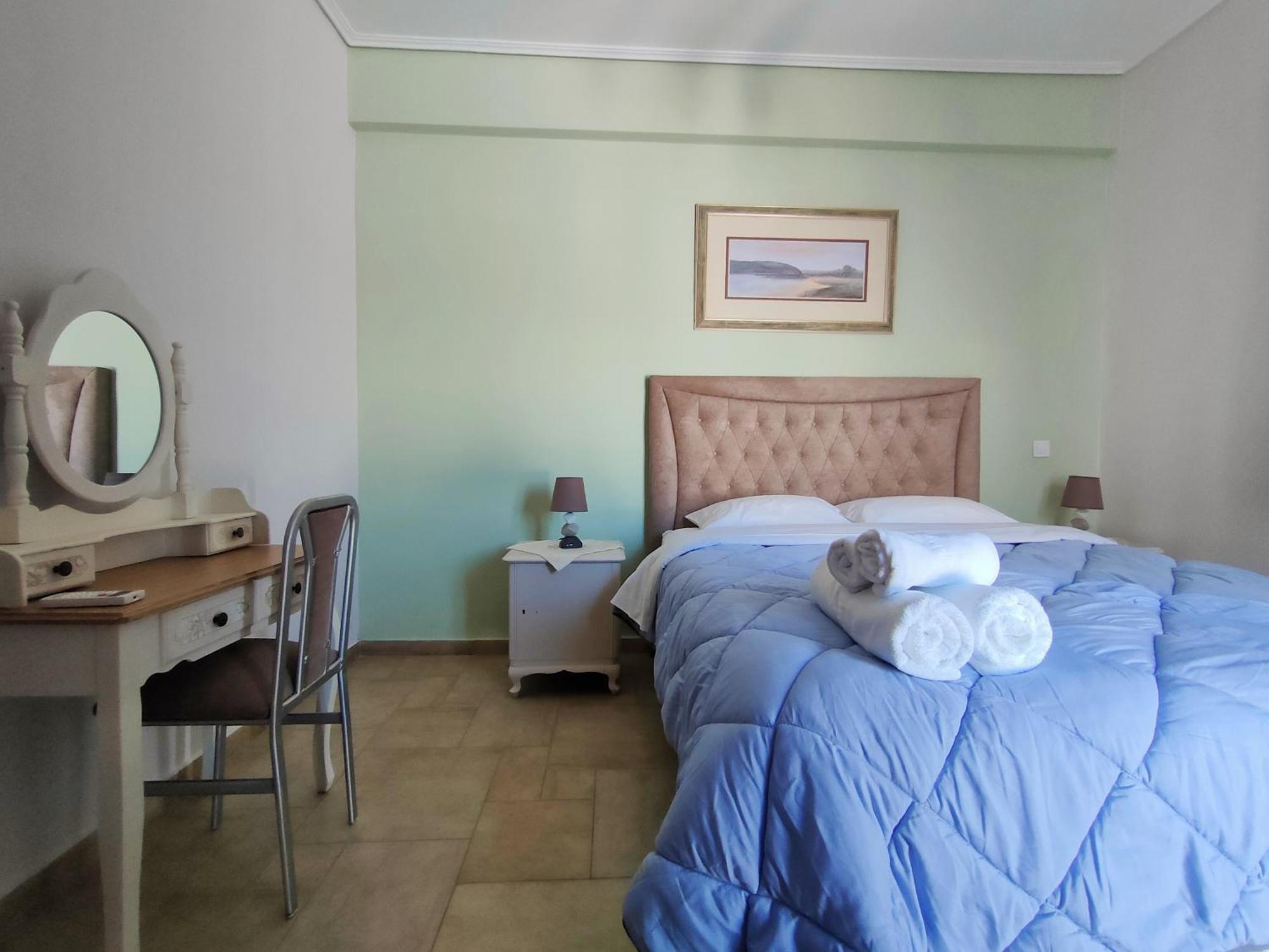 Athevillas Antonis Mina Bagian luar foto