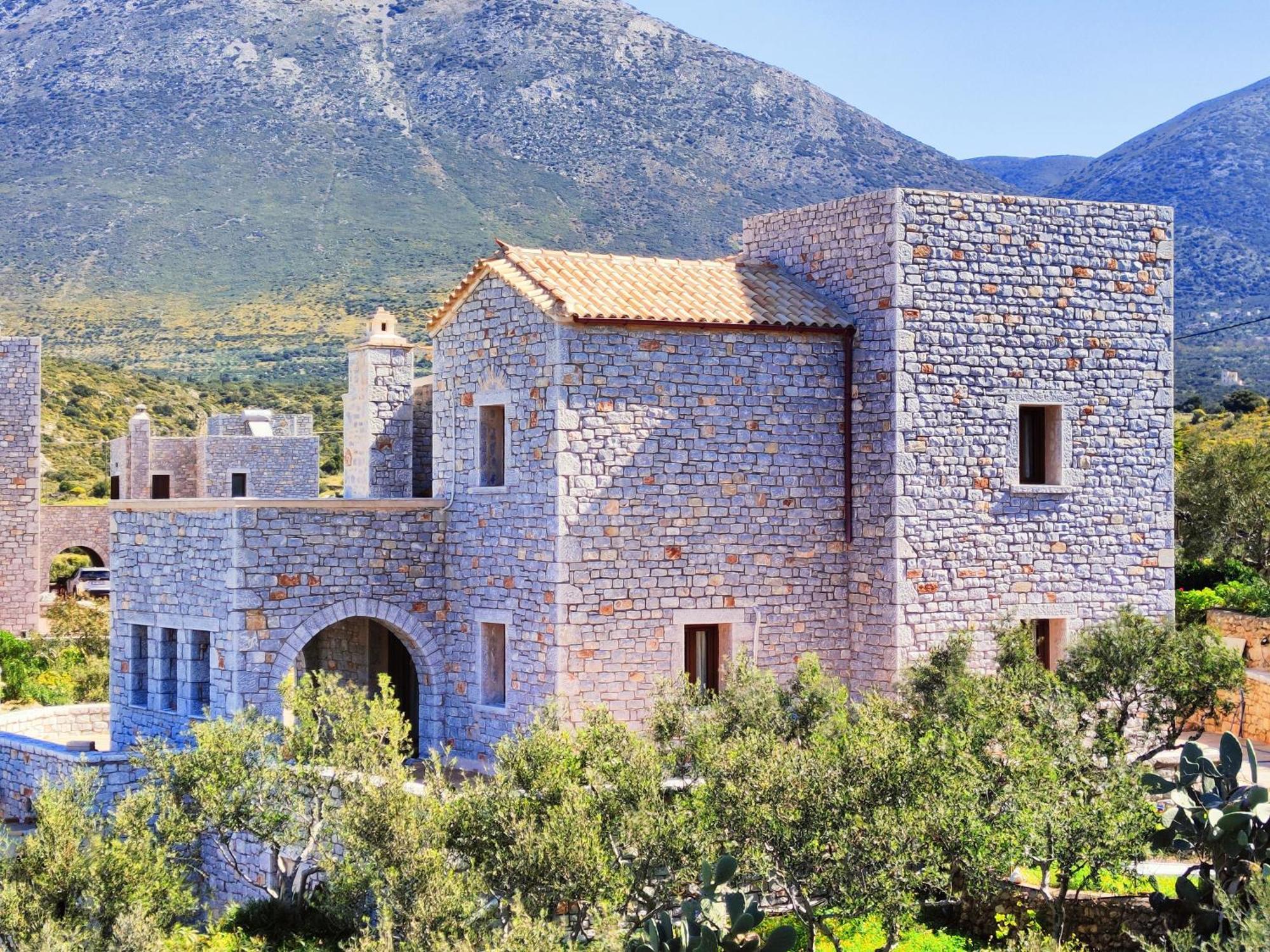 Athevillas Antonis Mina Bagian luar foto