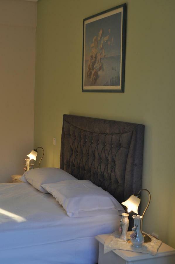 Athevillas Antonis Mina Bagian luar foto