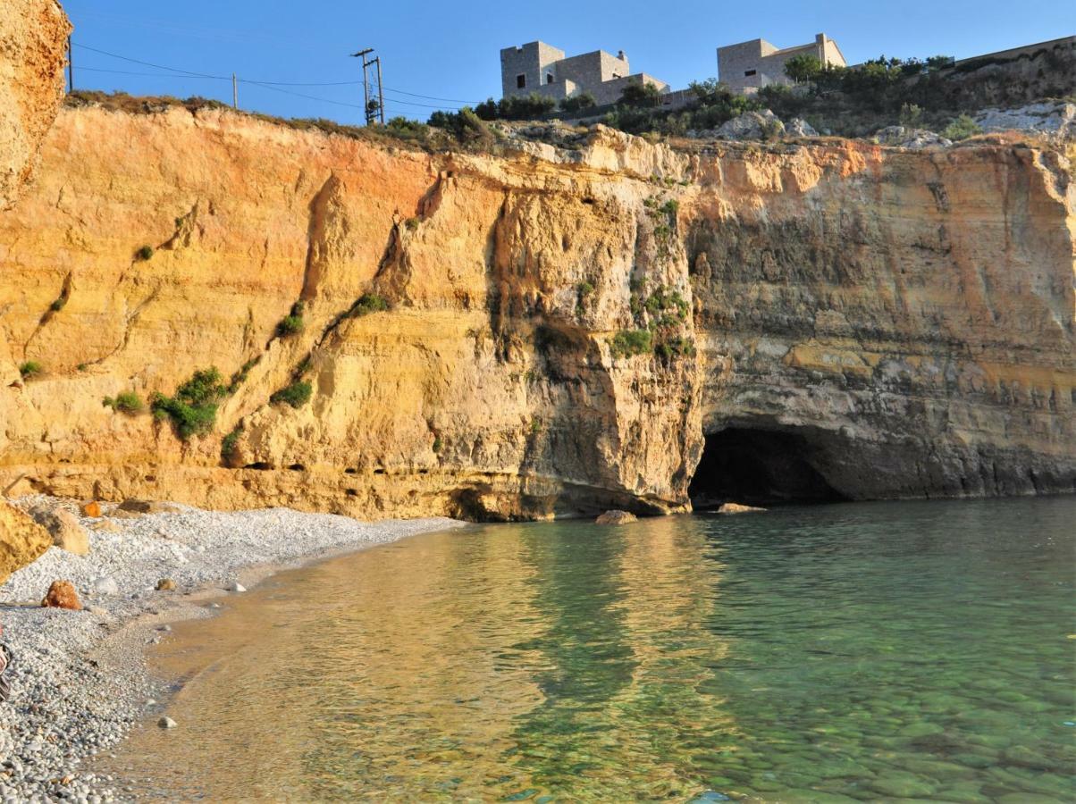 Athevillas Antonis Mina Bagian luar foto
